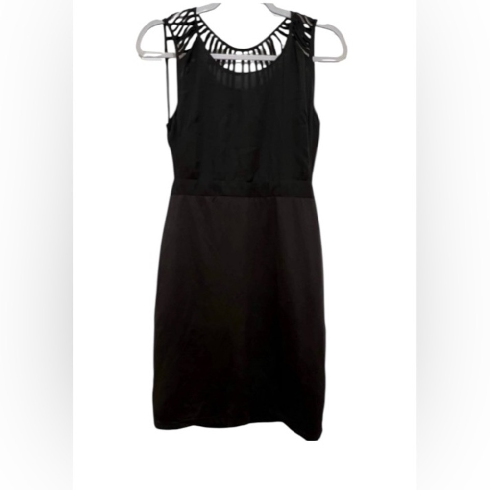 NWT XI women’s Medium strappy sleeveless midi black party dress